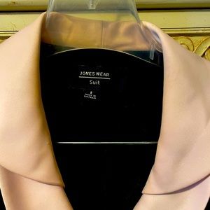 Jones of New York Women’s Size 8 Suit